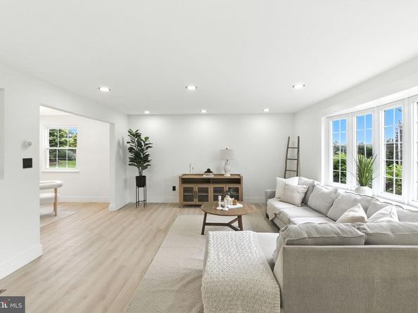 559 Maple Avenue, Southampton PA 18966