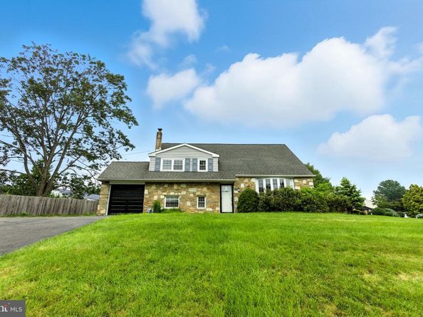 559 Maple Avenue, Southampton PA 18966