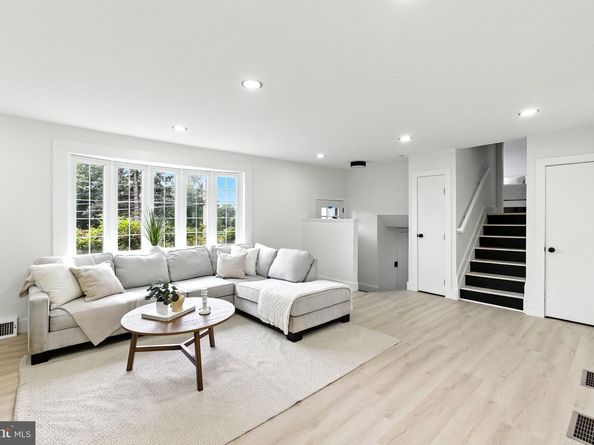 559 Maple Avenue, Southampton PA 18966