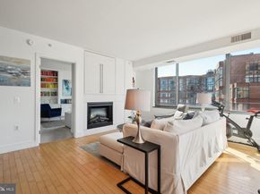 2001 15TH Street N 1008, Arlington VA 22201