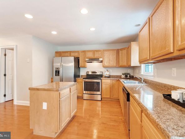 13116 Ashnut Lane, Herndon VA 20171