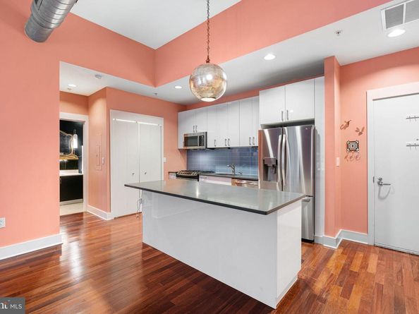 1101 Locust Street 4L, Philadelphia PA 19107