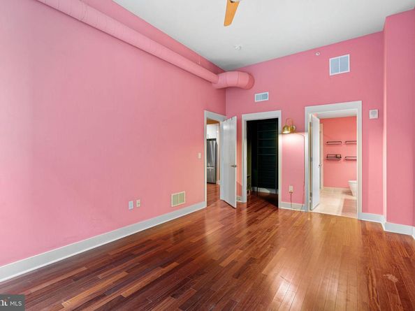 1101 Locust Street 4L, Philadelphia PA 19107