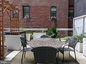 1101 Locust Street 4L, Philadelphia PA 19107