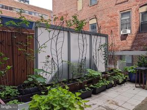 1101 Locust Street 4L, Philadelphia PA 19107