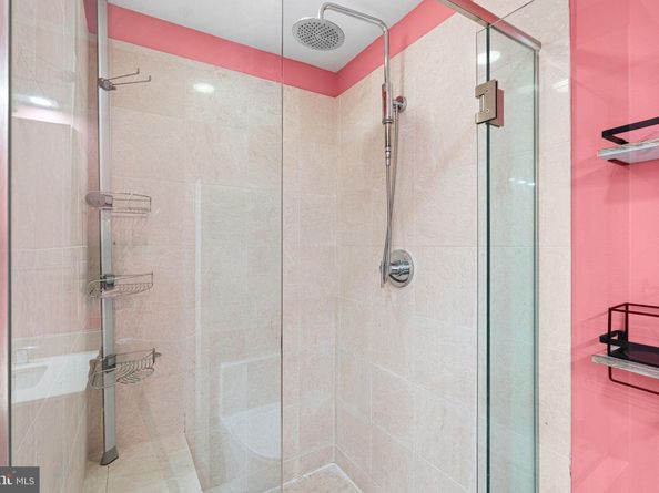1101 Locust Street 4L, Philadelphia PA 19107