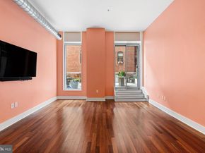 1101 Locust Street 4L, Philadelphia PA 19107