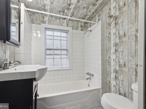 3917 Brandywine Street, Philadelphia PA 19104