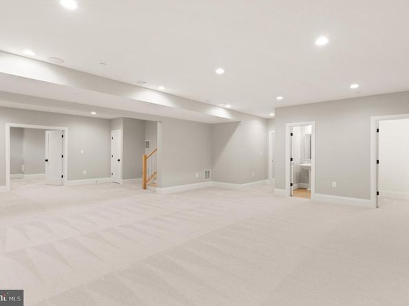 5804 Ridgefield Road, Bethesda MD 20816