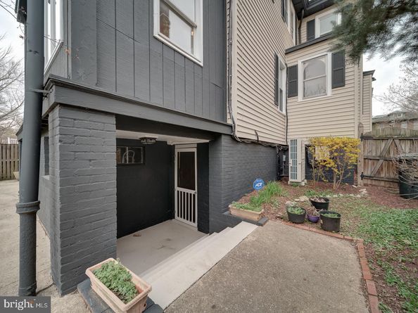 1234 Monroe Street NE, Washington DC 20017