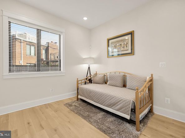 217 16TH Street NE 1, Washington DC 20002