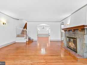 425 E Durham Street, Philadelphia PA 19119