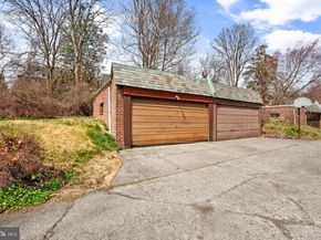 425 E Durham Street, Philadelphia PA 19119