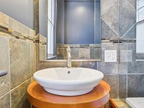 425 E Durham Street, Philadelphia PA 19119