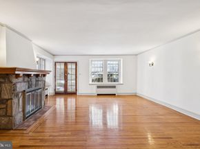 425 E Durham Street, Philadelphia PA 19119