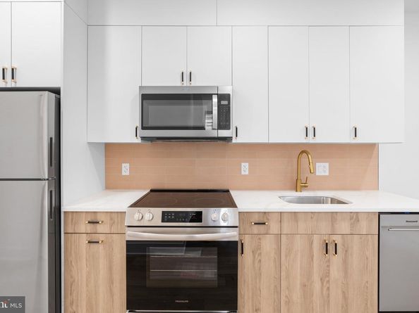 6049 Elmwood Avenue, Philadelphia PA 19142