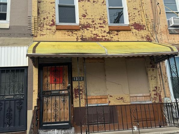 1332 W Cambria Street, Philadelphia PA 19132