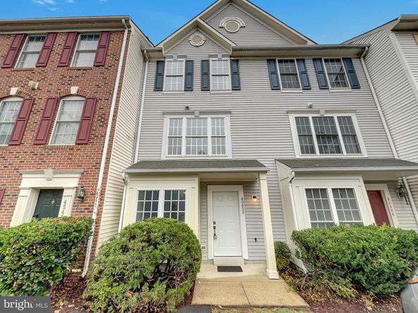 45458 Oak Trail Square, Sterling VA 20164