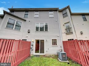 45458 Oak Trail Square, Sterling VA 20164