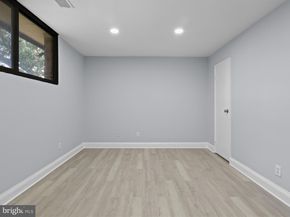 501 N Armistead Street N 302, Alexandria VA 22312