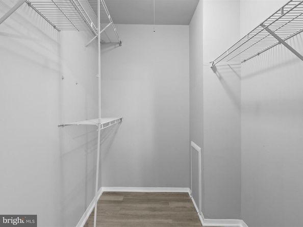 501 N Armistead Street N 302, Alexandria VA 22312