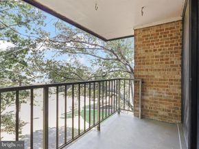 501 N Armistead Street N 302, Alexandria VA 22312