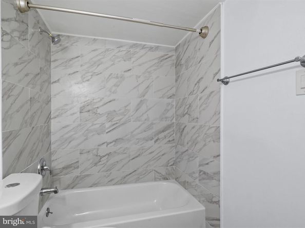 501 N Armistead Street N 302, Alexandria VA 22312