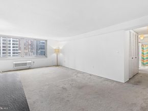 1919 Chestnut Street 202324, Philadelphia PA 19103