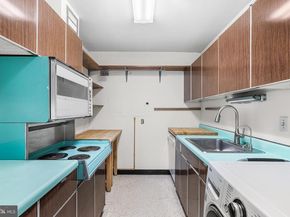 1919 Chestnut Street 202324, Philadelphia PA 19103