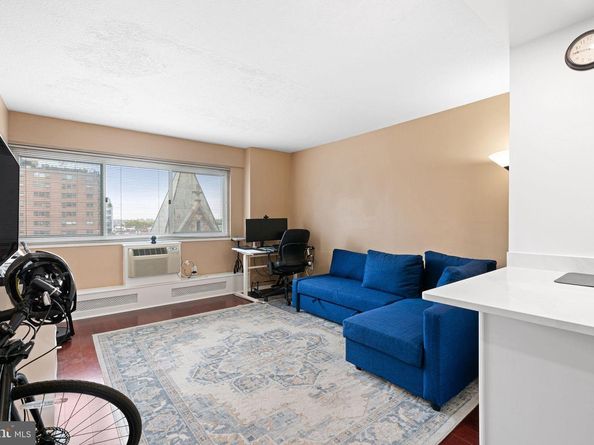 2101 Chestnut Street 1011, Philadelphia PA 19103