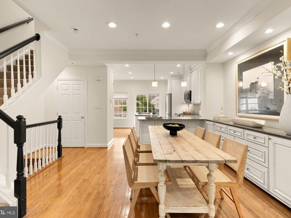 670 9TH Street SW, Washington DC 20024