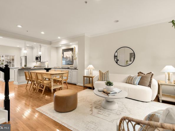 670 9TH Street SW, Washington DC 20024