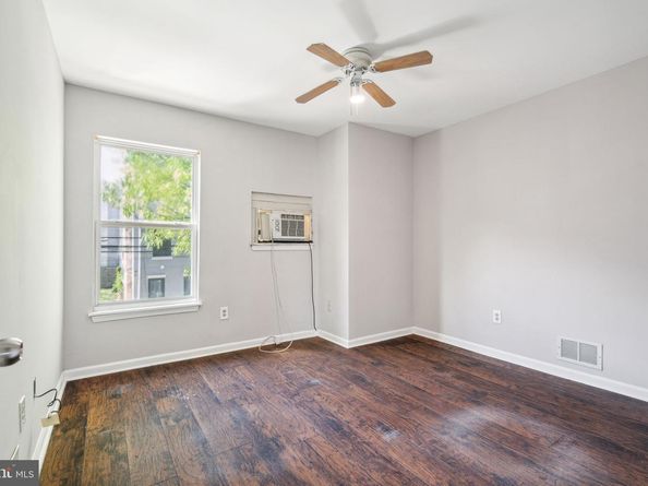 1805 W Montgomery Avenue, Philadelphia PA 19121