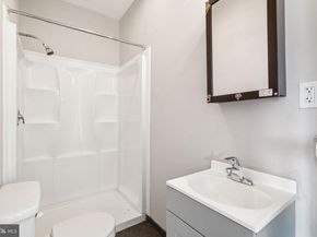 1805 W Montgomery Avenue, Philadelphia PA 19121