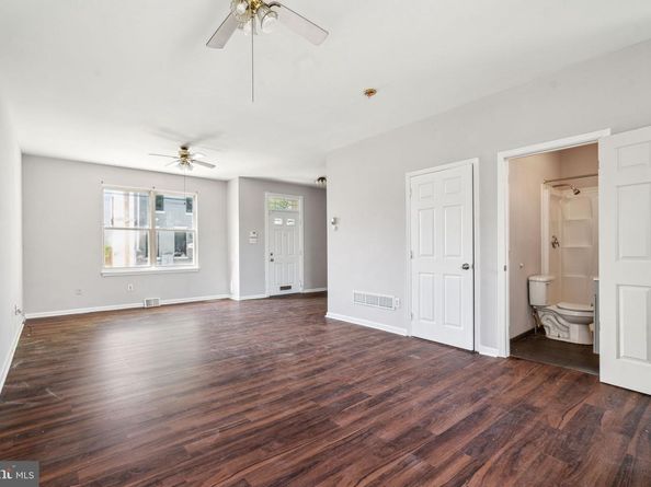 1805 W Montgomery Avenue, Philadelphia PA 19121