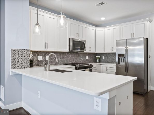 1907 Richmond Highway 101, Alexandria VA 22301