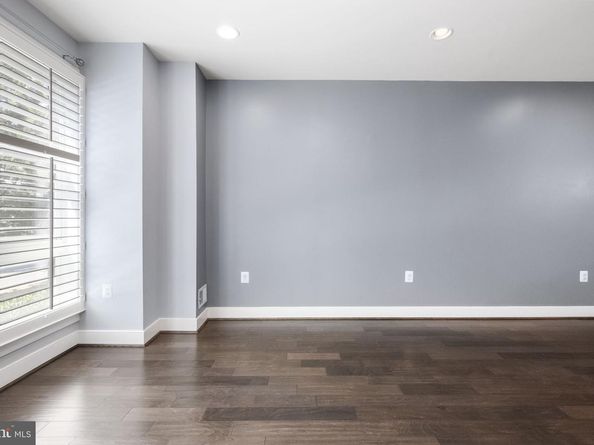 1907 Richmond Highway 101, Alexandria VA 22301