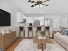 10 Ivy Lane, Levittown PA 19055