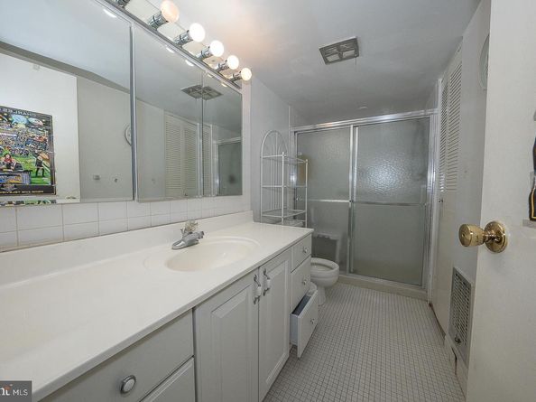 1901 John F Kennedy Boulevard 2420, Philadelphia PA 19103