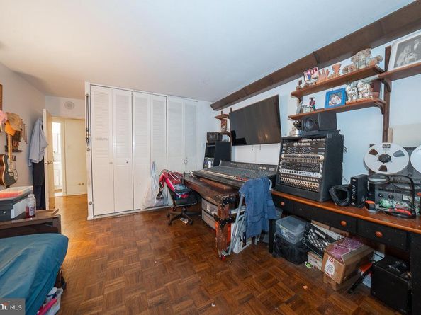 1901 John F Kennedy Boulevard 2420, Philadelphia PA 19103