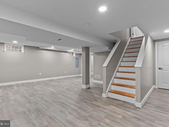 8004 Anderson Street, Philadelphia PA 19118