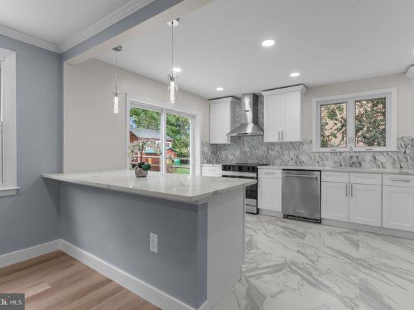 8004 Anderson Street, Philadelphia PA 19118