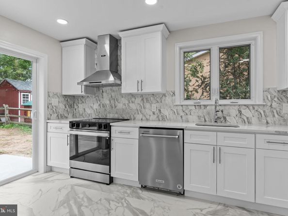 8004 Anderson Street, Philadelphia PA 19118