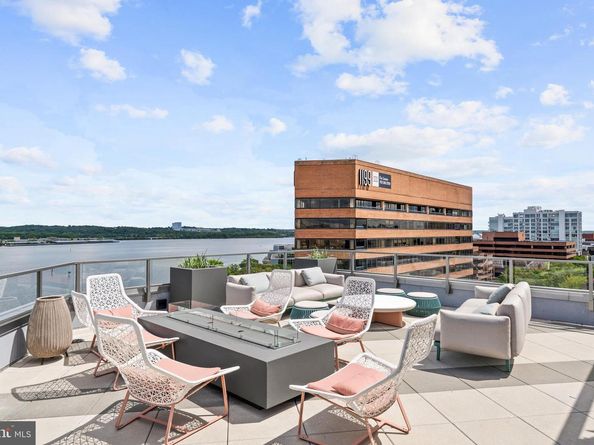 1201 N Royal Street 215, Alexandria VA 22314