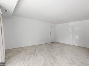 204 Park Terrace Court SE 25, Vienna VA 22180