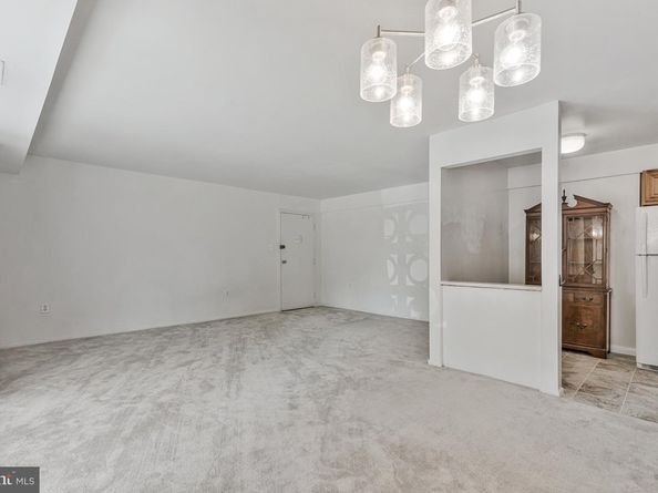 204 Park Terrace Court SE 25, Vienna VA 22180