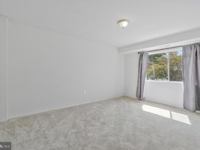204 Park Terrace Court SE 25, Vienna VA 22180