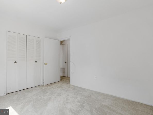 204 Park Terrace Court SE 25, Vienna VA 22180