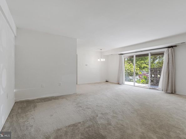 204 Park Terrace Court SE 25, Vienna VA 22180