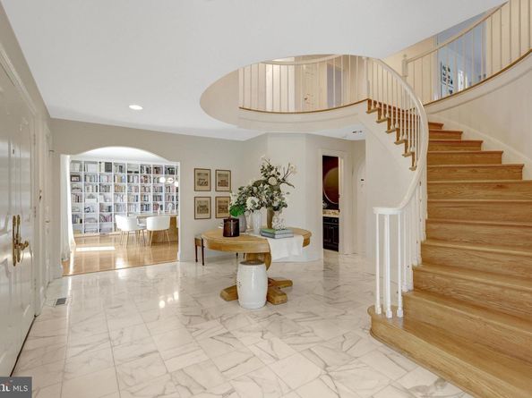 6305 Dunaway Court, Mclean VA 22101
